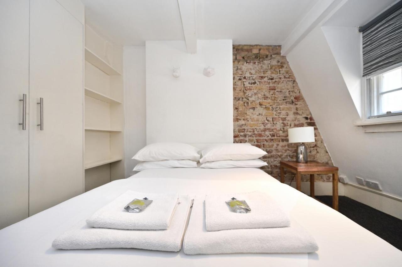 Soho, Piccadilly & Chinatown - Two Bedroom & Two Double Beds Apartment London Exteriör bild