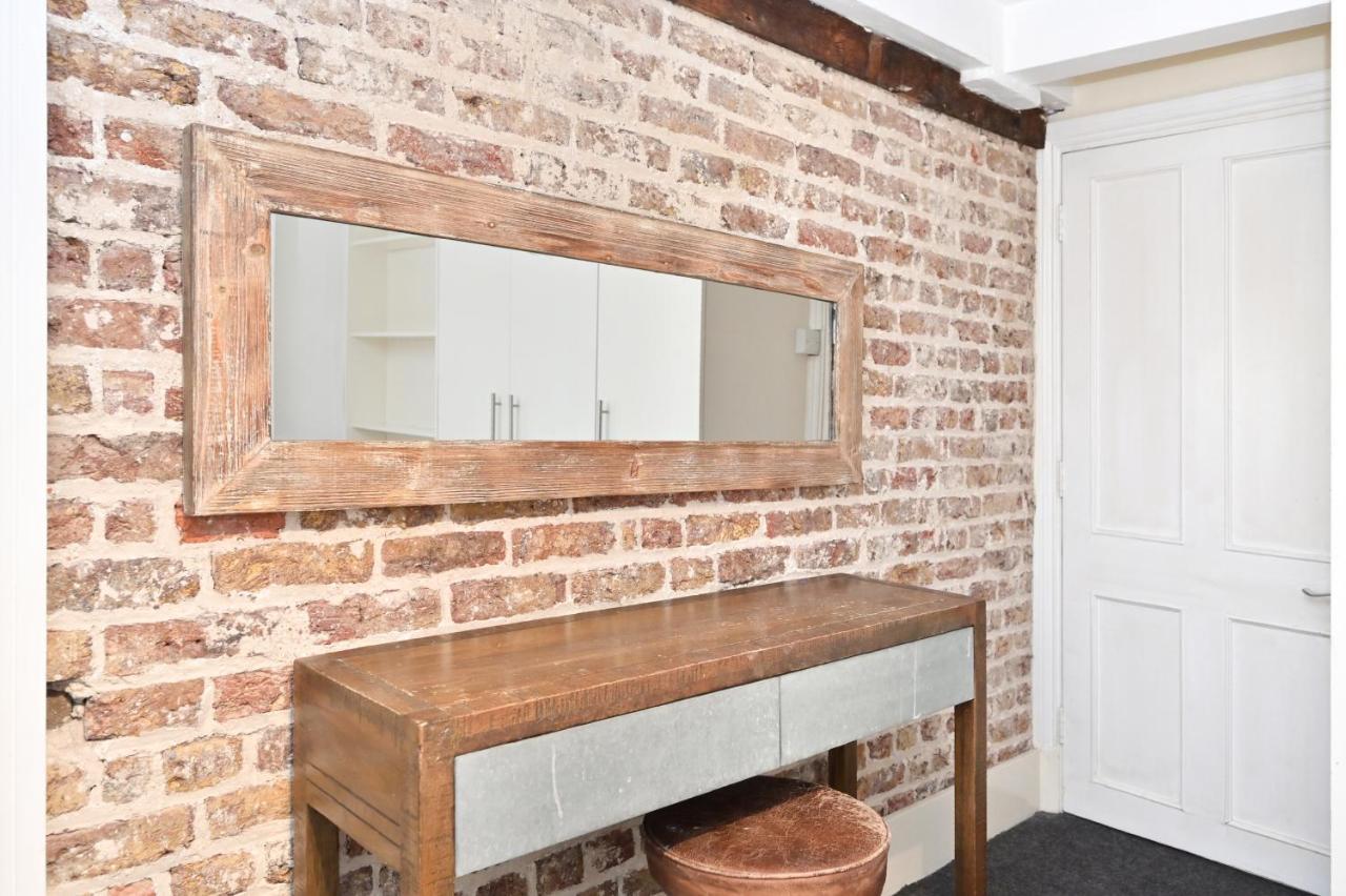 Soho, Piccadilly & Chinatown - Two Bedroom & Two Double Beds Apartment London Exteriör bild