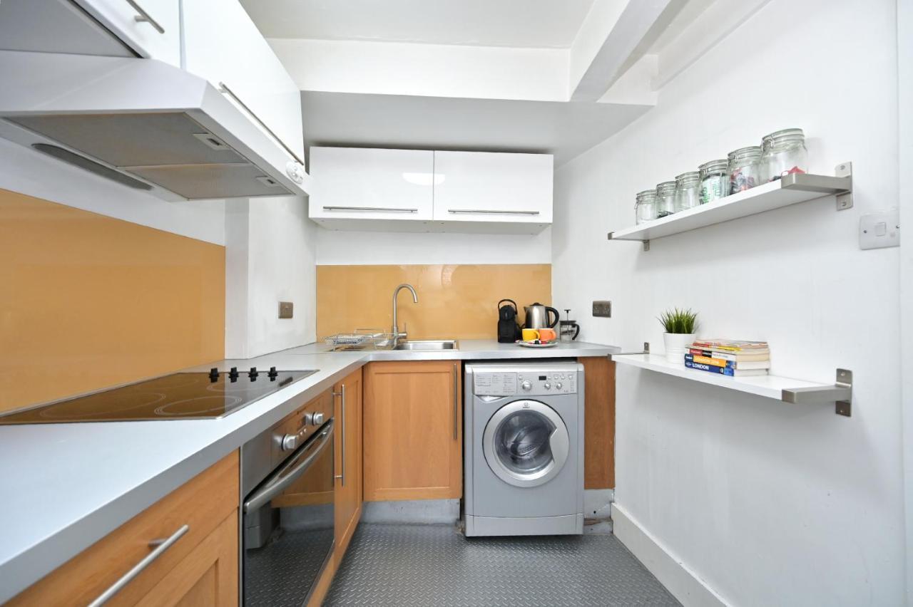 Soho, Piccadilly & Chinatown - Two Bedroom & Two Double Beds Apartment London Exteriör bild